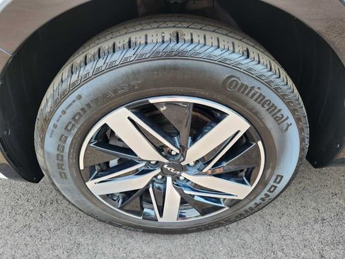 Used 2023 Kia Sorento S w/ Panoramic Sunroof Package image 18