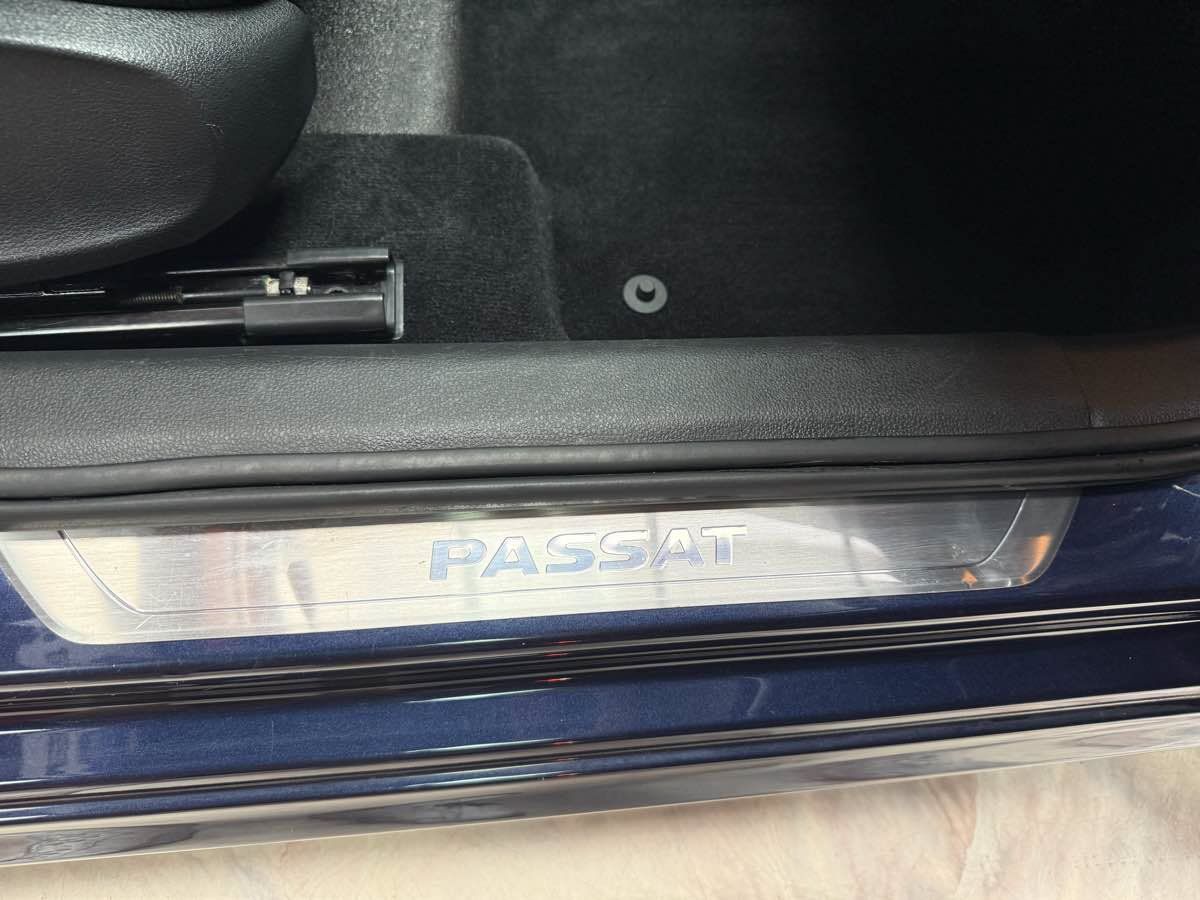 Used 2014 Volkswagen Passat TDI SEL Premium FWD image 29