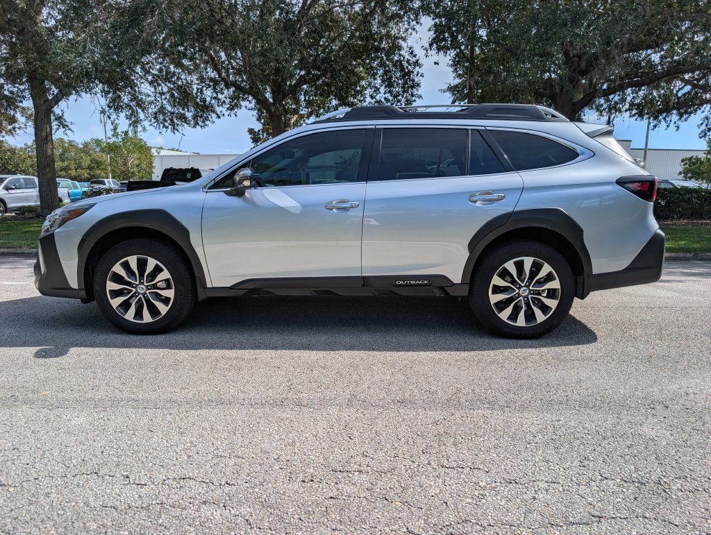 Used 2025 Subaru Outback Touring XT w/ Popular Package #2 AWD/4WD image 5