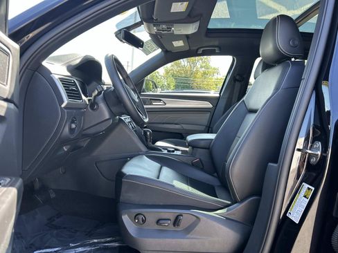 Used 2023 Volkswagen Atlas Cross Sport SE w/ Panoramic Sunroof Package AWD/4WD image 17