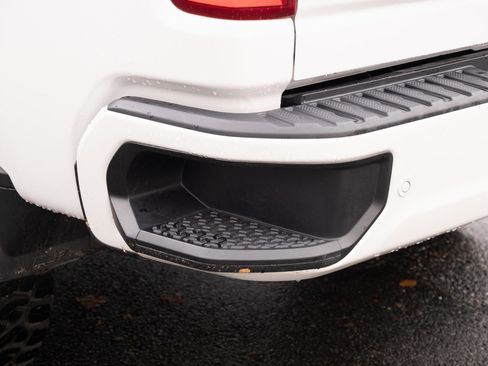 Used 2020 Chevrolet Silverado 3500 High Country w/ Technology Package image 32