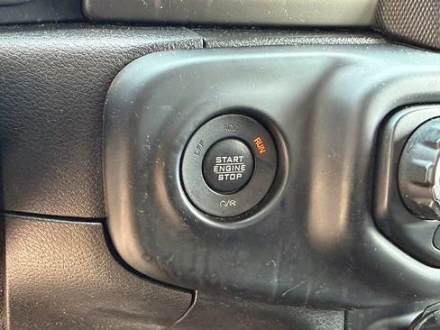 Certified 2018 Jeep Wrangler Unlimited Sport S AWD/4WD image 29