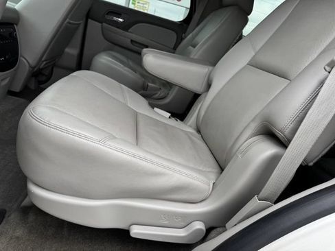 Used 2013 Chevrolet Tahoe LTZ AWD/4WD image 11