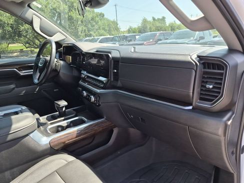 Used 2022 GMC Sierra 1500 Elevation w/ Elevation Premium Package AWD/4WD image 40