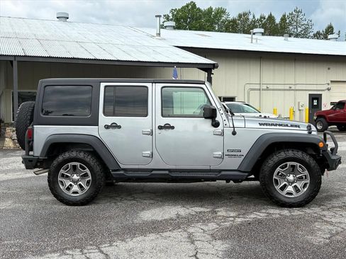 Used 2017 Jeep Wrangler Unlimited Sport w/ Quick Order Package 24S AWD/4WD image 3