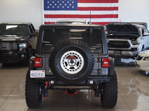 Used 2018 Jeep Wrangler Unlimited Rubicon image 28