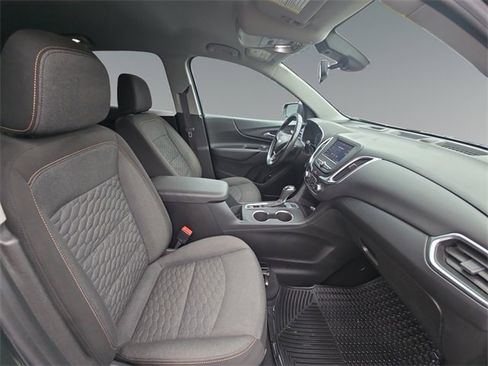 Used 2020 Chevrolet Equinox LT image 19