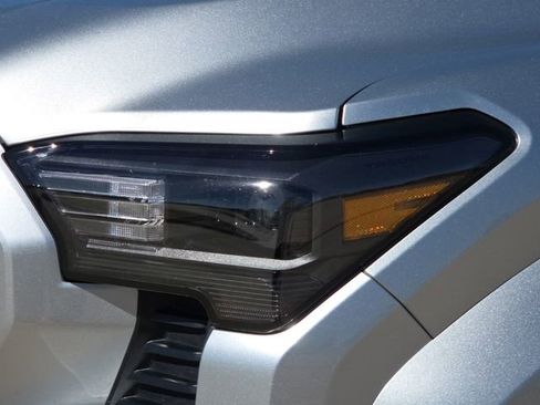 Used 2024 Toyota Tacoma TRD Sport image 4