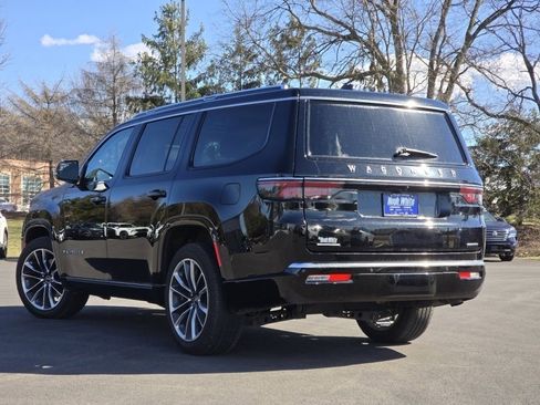 Used 2023 Jeep Wagoneer Series III w/ Premium Group I image 12