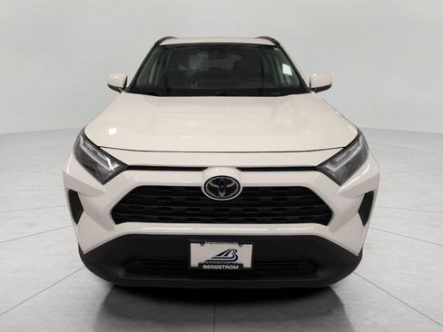 Used 2025 Toyota RAV4 XLE AWD/4WD image 13