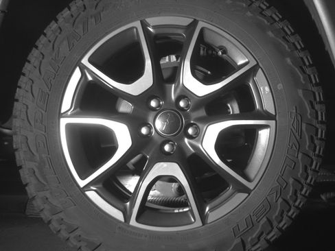 Used 2025 Jeep Compass Trailhawk image 15