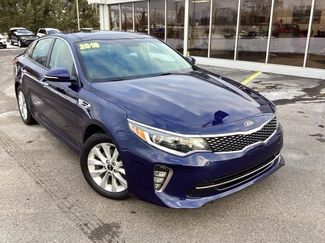 Used 2018 Kia Optima S w/ Panoramic Sunroof Package video 2