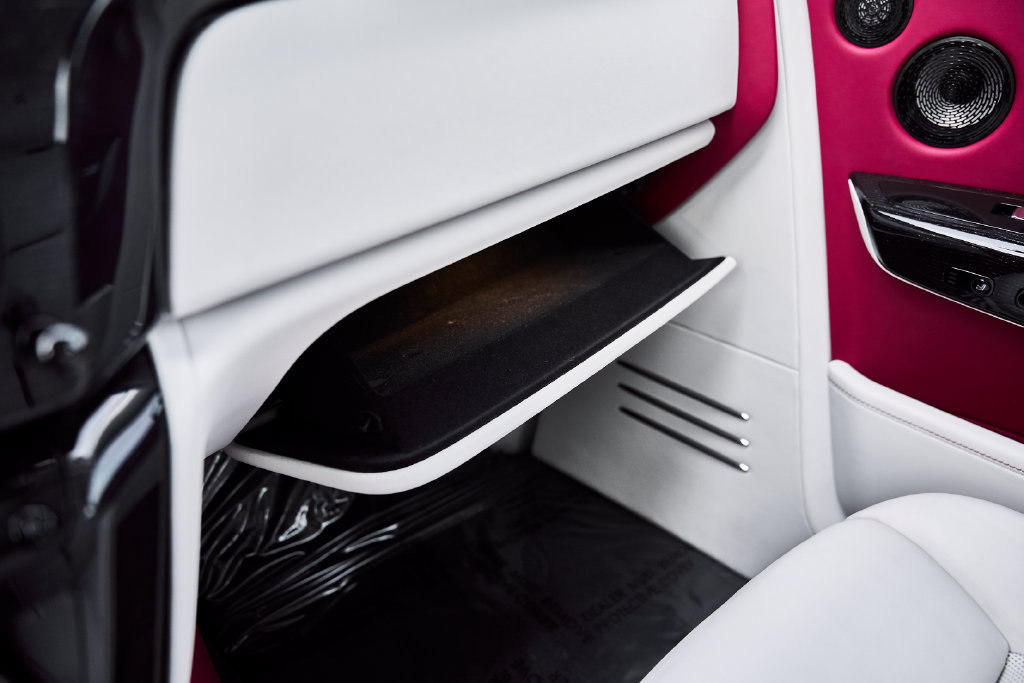 Used 2023 Rolls-Royce Phantom Sedan RWD image 96