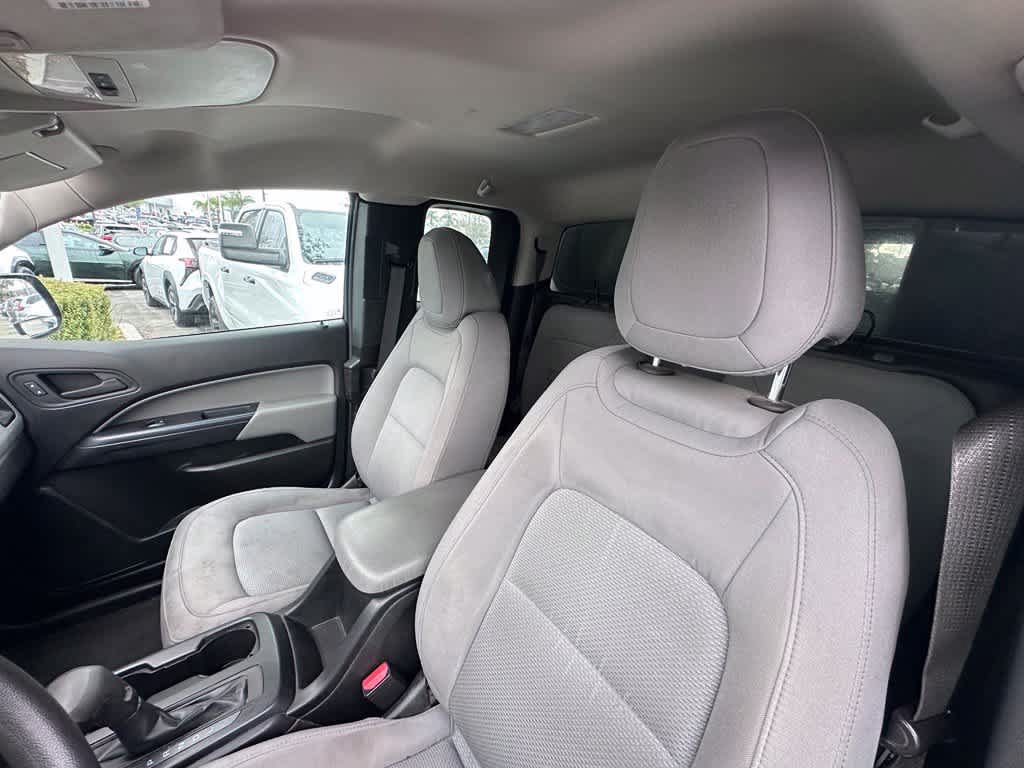 Used 2020 Chevrolet Colorado W/T RWD image 7