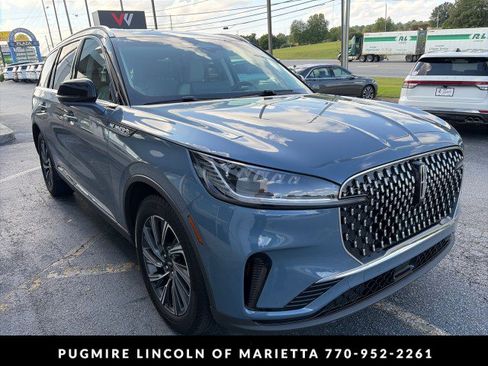 Used 2025 Lincoln Aviator 2WD image 8