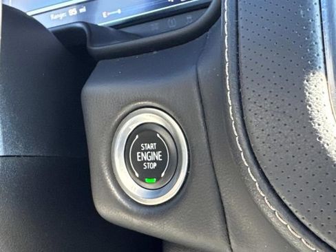 Certified 2024 Chevrolet Suburban Premier image 41