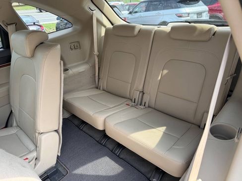 Used 2011 Hyundai Veracruz Limited AWD/4WD image 16