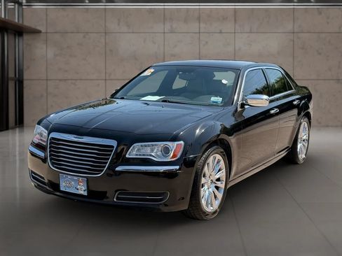 Used 2014 Chrysler 300 Uptown Edition w/ Quick Order Package 22M RWD image 2