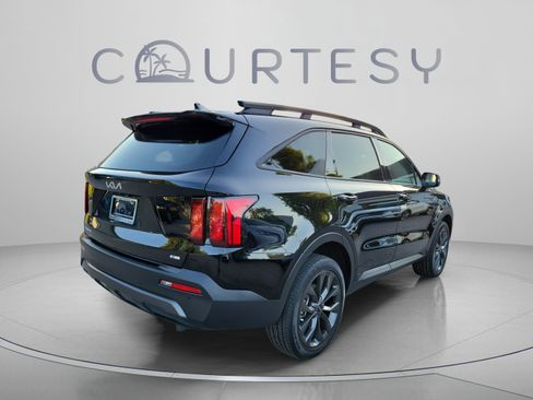 Used 2023 Kia Sorento X-Line EX AWD/4WD image 3