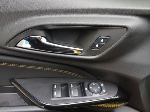 Used 2024 Chevrolet Trax ACTIV w/ Sunroof Package image 11