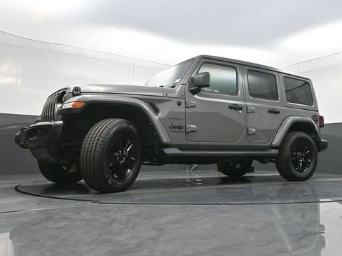 Used 2021 Jeep Wrangler Unlimited Sahara AWD/4WD image 28