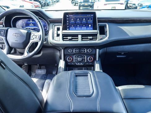 Used 2023 Chevrolet Suburban Z71 w/ Off-Road Capability Package AWD/4WD image 9