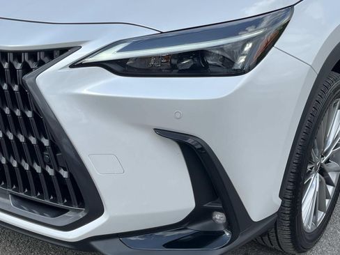 Used 2025 Lexus NX 350h AWD w/ Premium Package image 9