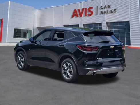 Used 2025 Chevrolet Blazer LT FWD image 9