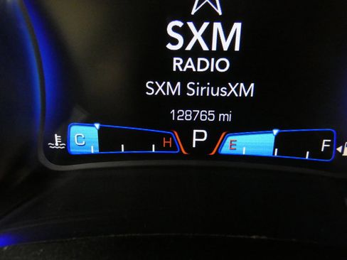 Used 2017 Chrysler 300 Limited image 17