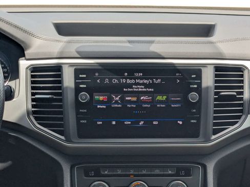 Used 2021 Volkswagen Atlas Cross Sport SE w/ Panoramic Sunroof Package FWD image 20