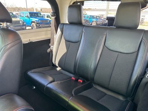 Used 2017 Jeep Wrangler 75th Anniversary image 22