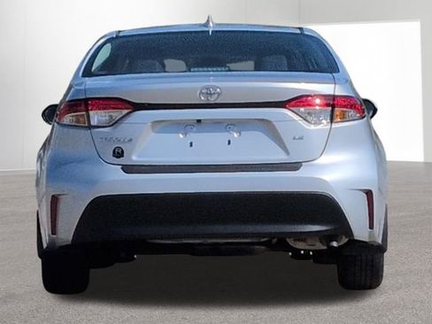Used 2024 Toyota Corolla LE w/ LE Convenience Package image 7