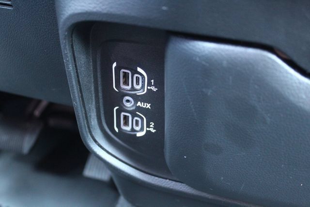 Used 2026 RAM 1500 Warlock AWD/4WD image 32