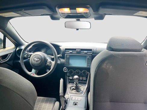 Used 2025 Toyota GR86 RWD image 21