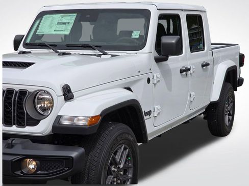New 2025 Jeep Gladiator Sport image 43