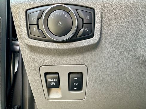 Used 2020 Ford F150 XLT w/ Equipment Group 302A Luxury image 11