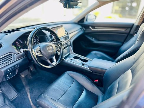 Used 2022 Honda Accord Touring image 9