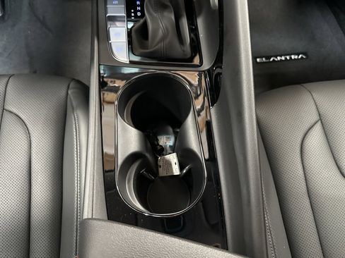 New 2026 Hyundai Elantra Limited image 22