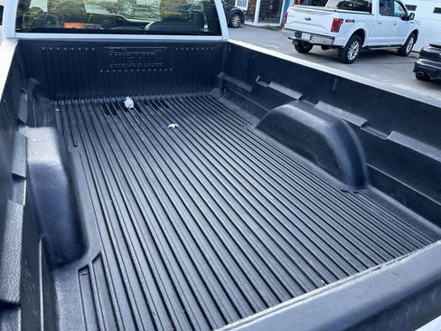 Used 2007 GMC Sierra 1500 W/T RWD image 3