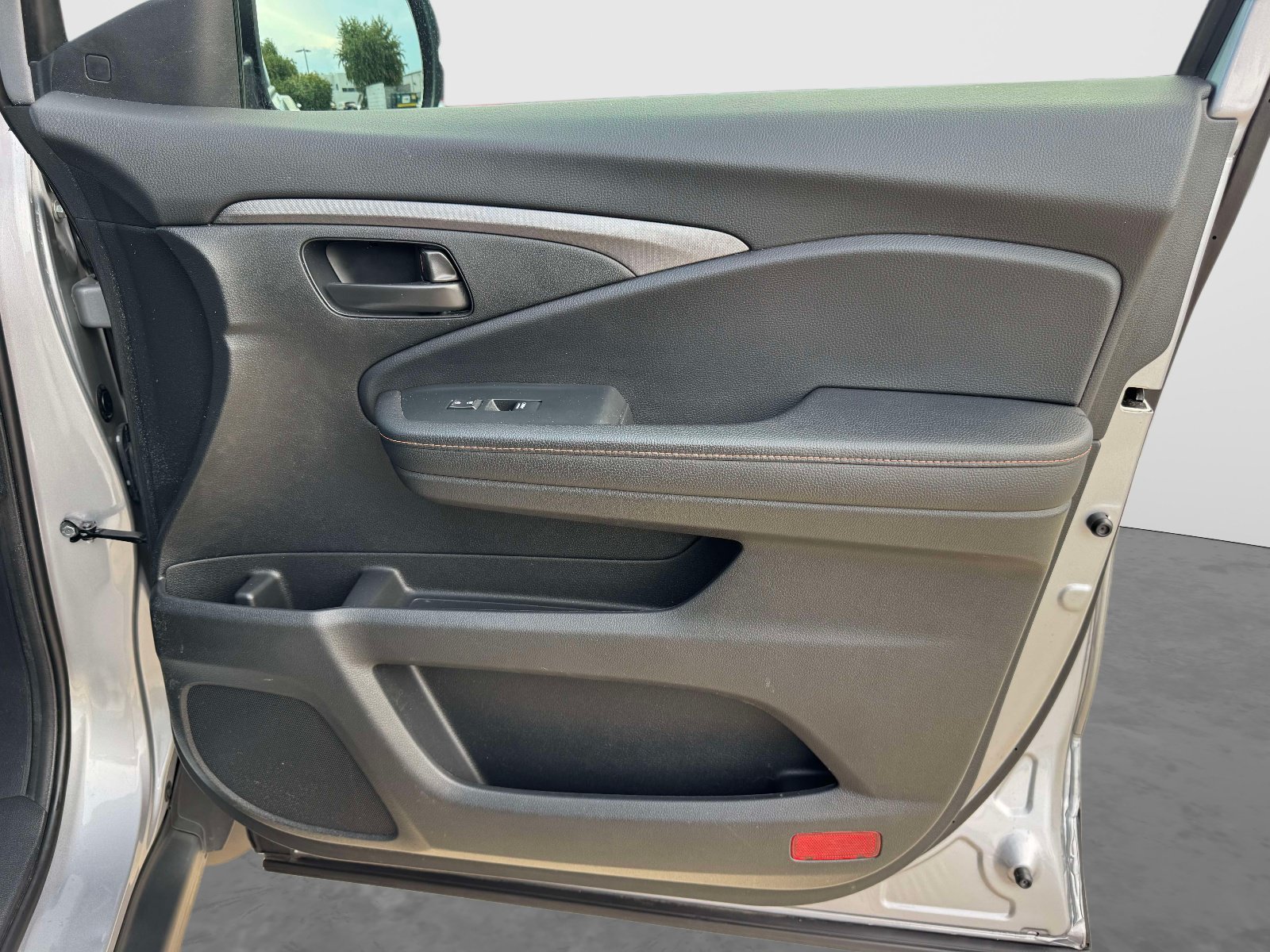 Used 2023 Honda Passport TrailSport image 8