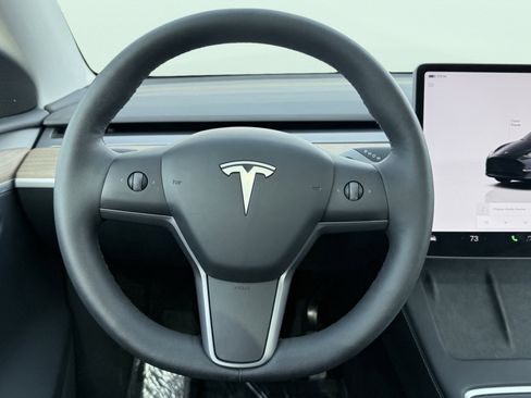 Used 2025 Tesla Model Y Long Range AWD/4WD image 52