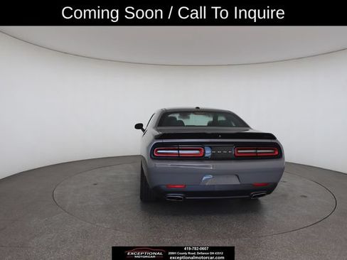 Used 2018 Dodge Challenger SXT RWD image 14
