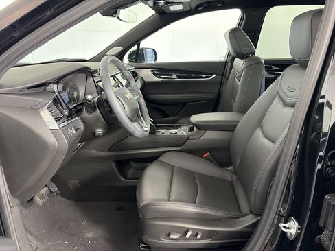 Certified 2024 Cadillac XT6 Premium Luxury w/ LPO, Floor Liner Package image 6