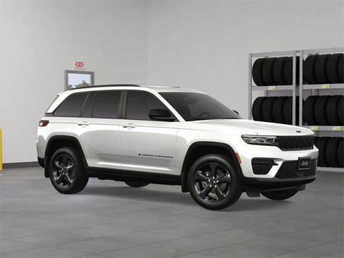 New 2025 Jeep Grand Cherokee Laredo image 7