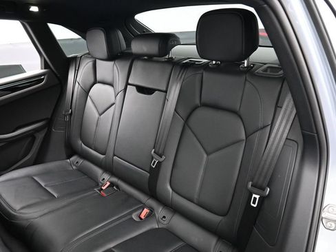 Certified 2026 Porsche Macan AWD/4WD image 23