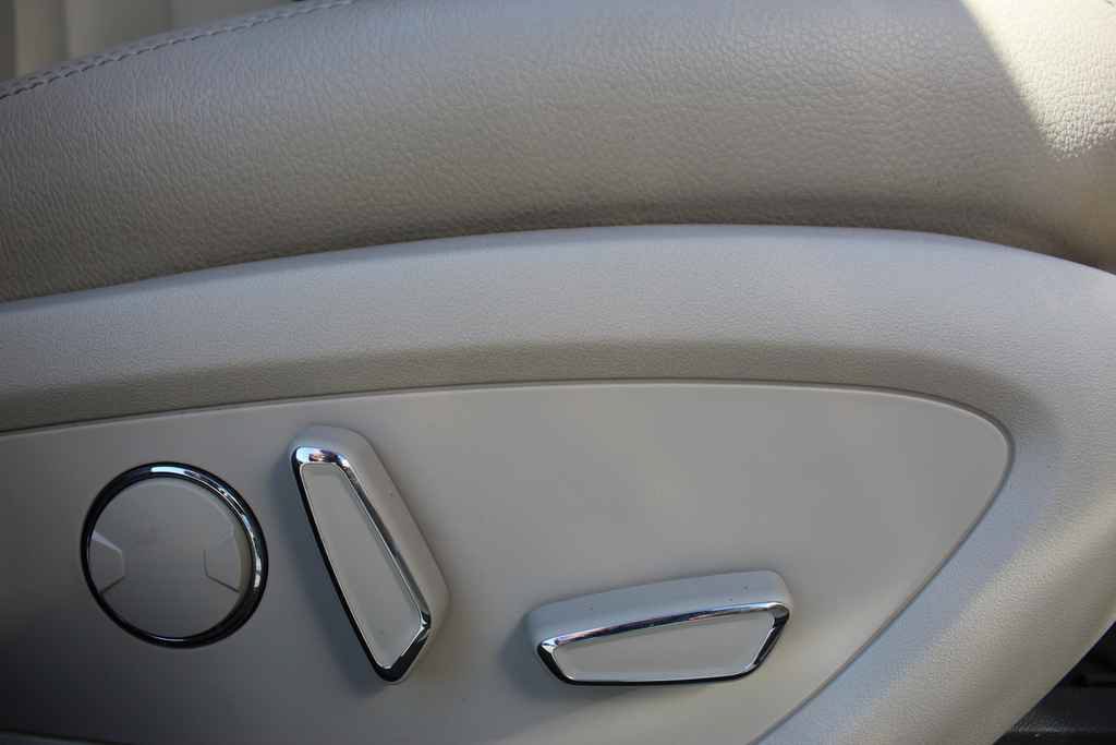 Used 2019 Lincoln Nautilus FWD image 28