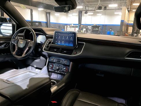 Used 2023 Chevrolet Tahoe High Country image 14