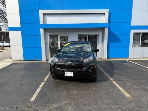 Used 2019 Kia Sportage LX image 2