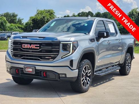 Used 2023 GMC Sierra 1500 AT4 w/ AT4 Premium Package AWD/4WD image 3