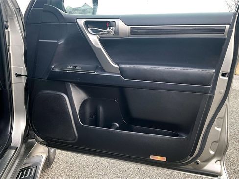 Used 2023 Lexus GX 460 Premium image 22
